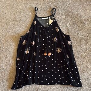 LUQ Rachel Tie Detail halter top NWT size large